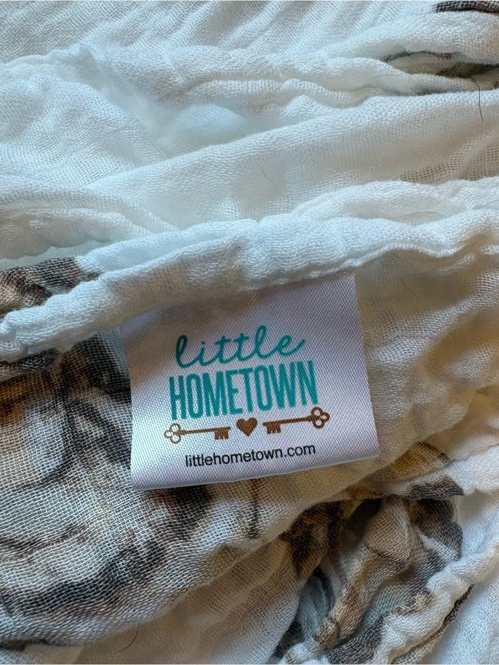Little Hometown Oyster Muslin Swaddle Blanket- Baby